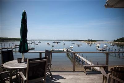 262 Scraggy Neck Rd, Cataumet, MA 02534 - photo 1