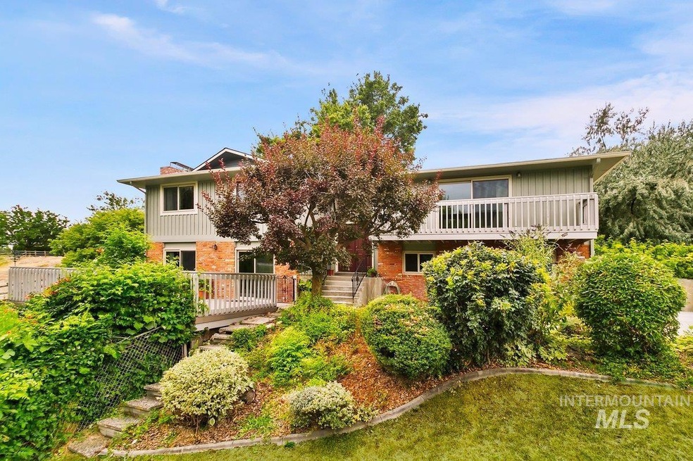 For Sale $778,000 • Co-Listing Agent