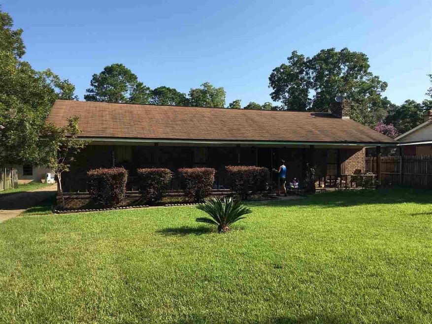 4746 Dunaway Ln, Pensacola, FL 32526 - photo 1