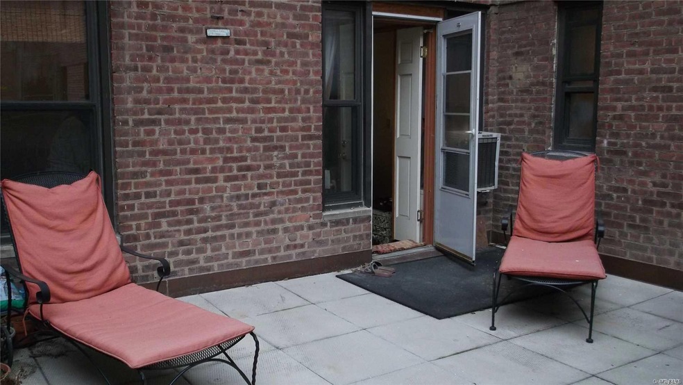 The Lincoln unit 2E, Forest Hills, NY 11375 - photo 1