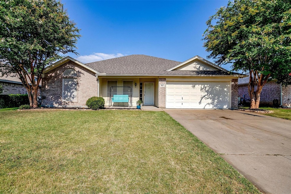 317 Comanche Walk, Joshua, TX 76058 - photo 1