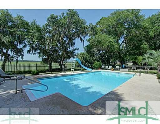 Swimming Pool/Hot Tub/Sauna.