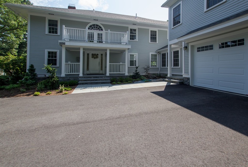 856 Hammond St, Chestnut Hill, MA 02467 - photo 1