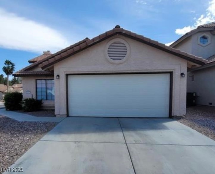 372 Rushing Creek Ct, Henderson, NV 89014 - photo 1