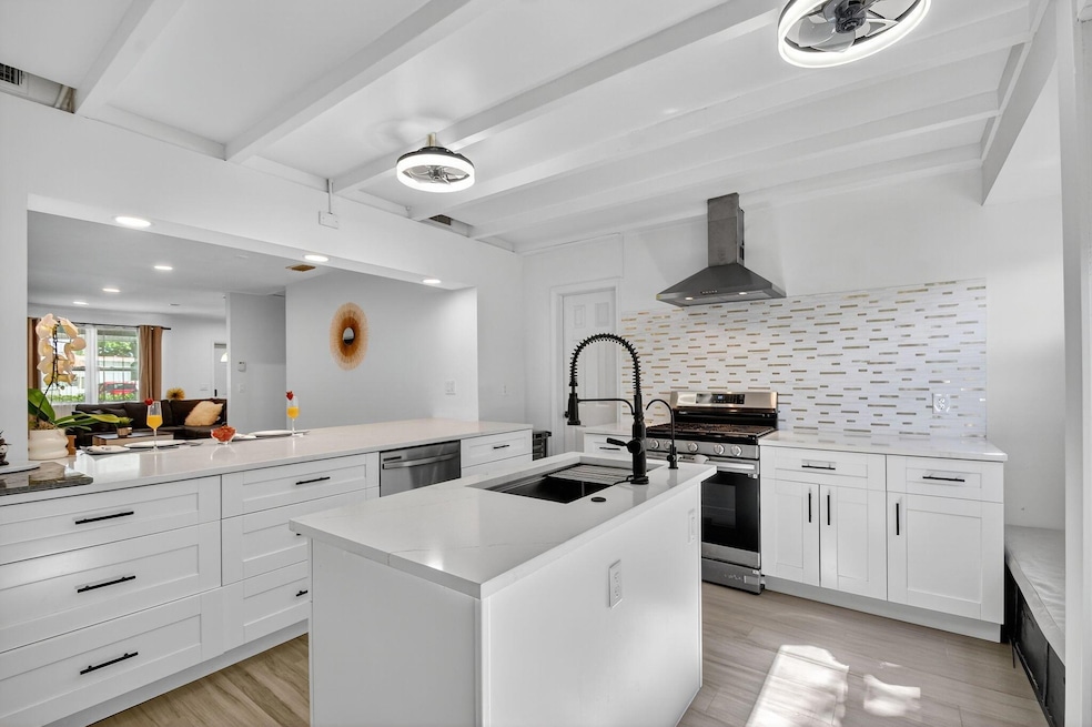 Under Contract $499,900