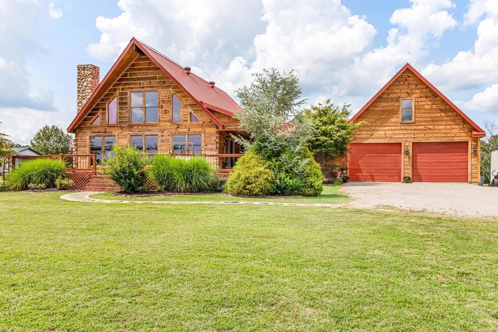 2105 Hazel Dr, Paragould, AR 72450 - photo 1