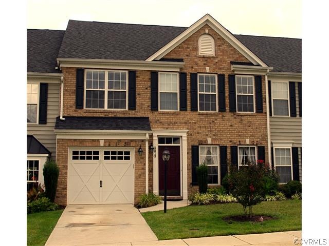 5813 Flowering Peach Landscaped, Attached Garage
