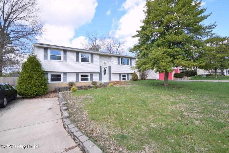 8208 Laurel Grove Ct, Louisville, KY 40228 - photo 1