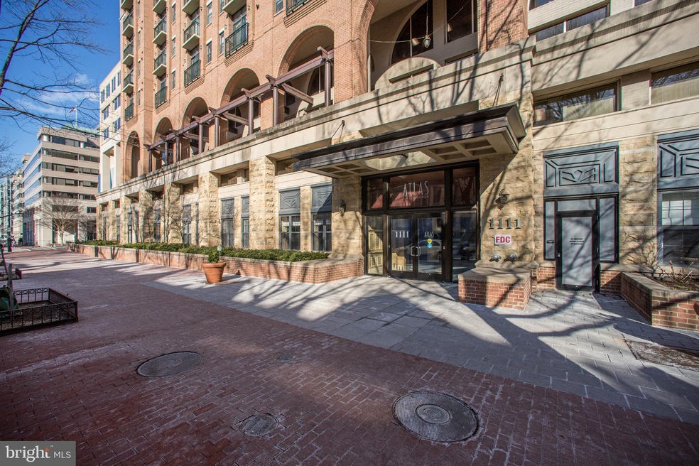 Atlas unit 917, Washington, DC 20037 - photo 1