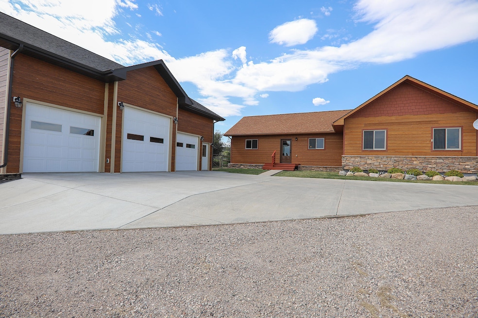For Sale $919,000