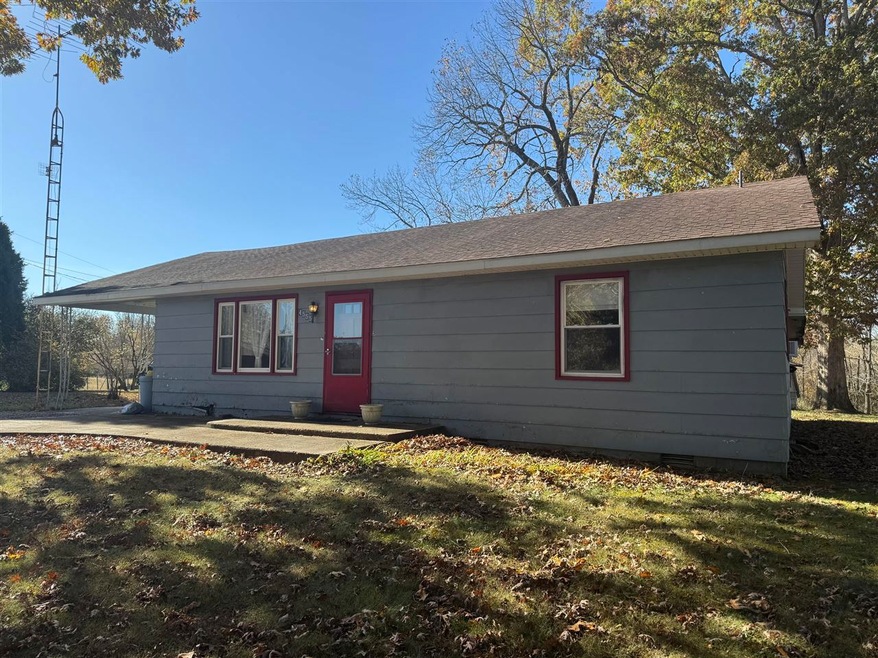 4555 Logansport Rd, Morgantown, KY 42261 - photo 1