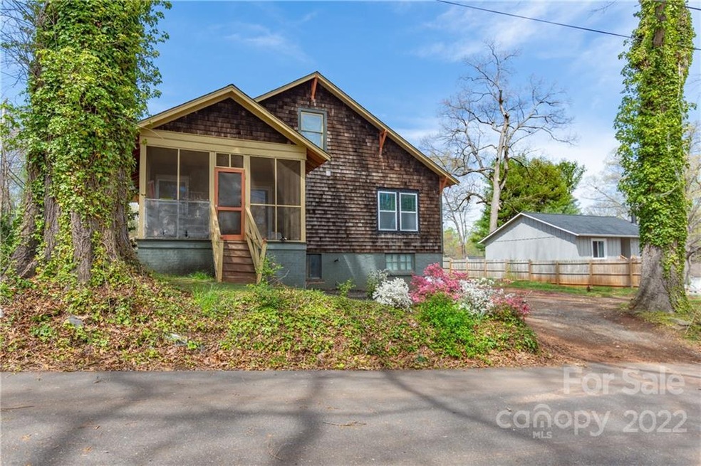 121 Clegg St, Statesville, NC 28677 - photo 1