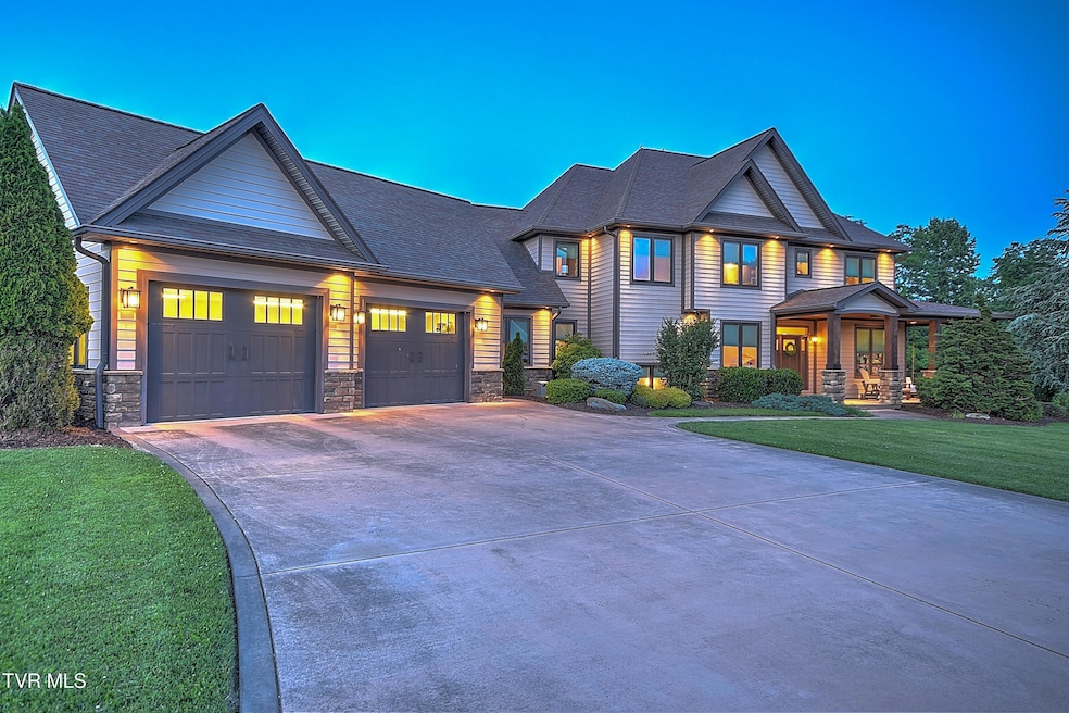 133 Christopher Way Twi GUnit-53