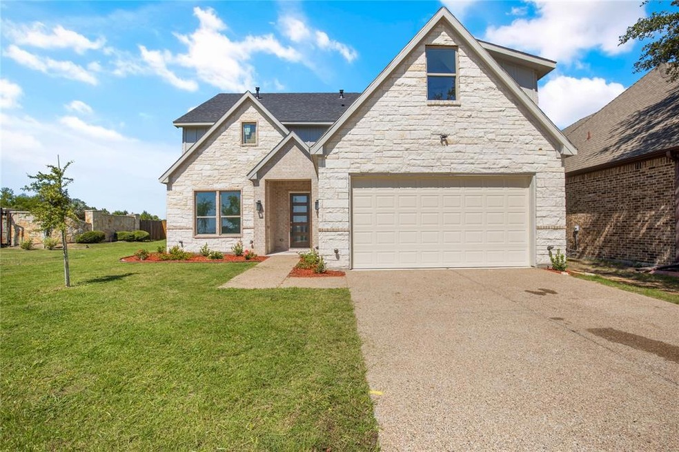 1718 Prestwick Ln, Ennis, TX 75119 - photo 1