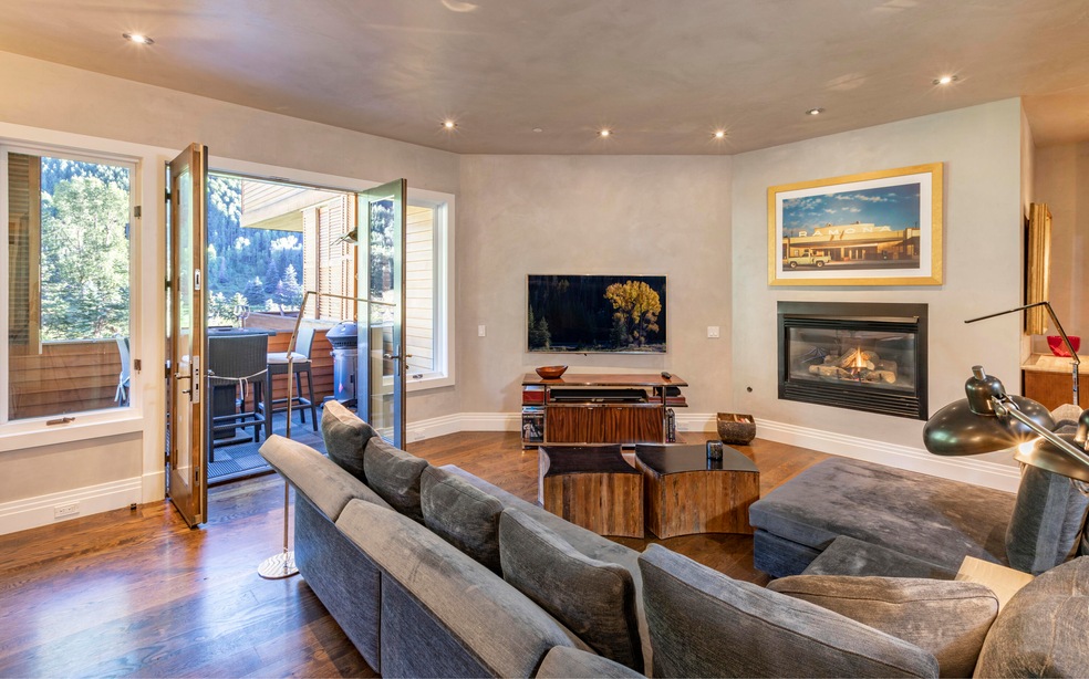 240 E PACIFIC AVE Unit 1  