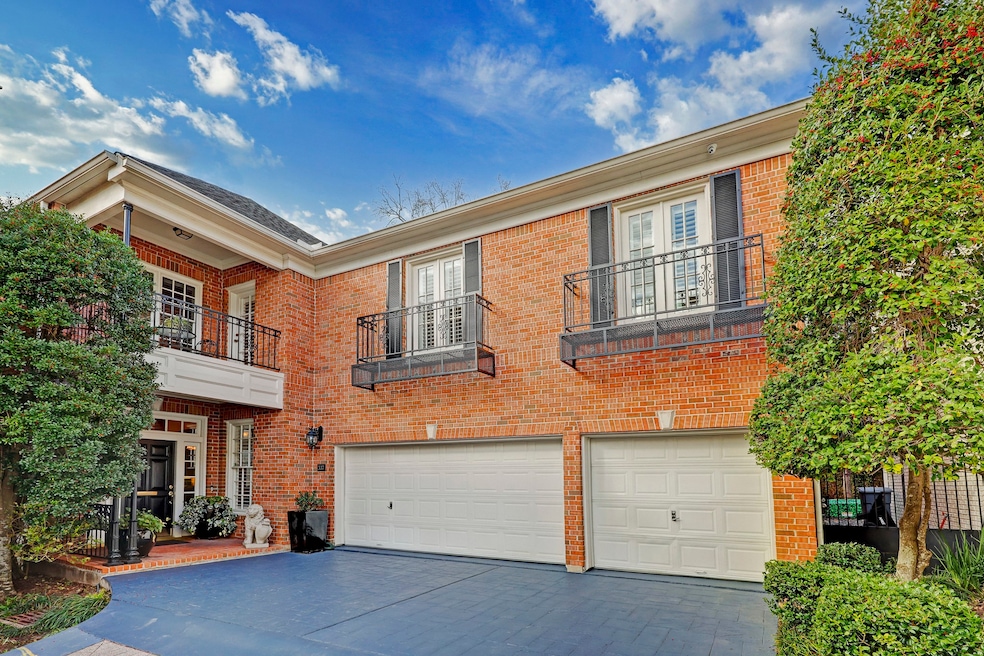 337 Sugarberry Cir, Houston, TX 77024 - photo 1