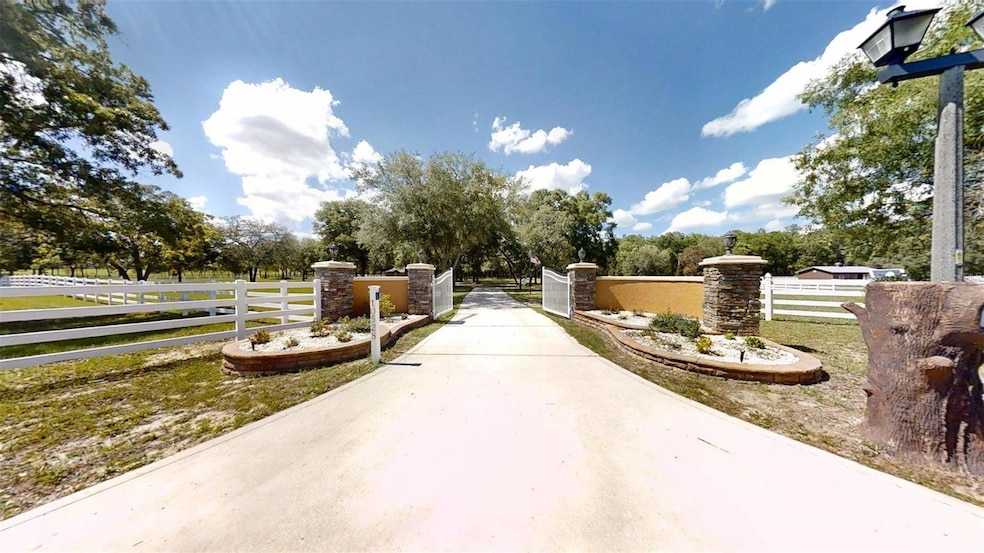 Elegant Front entry way to the homes