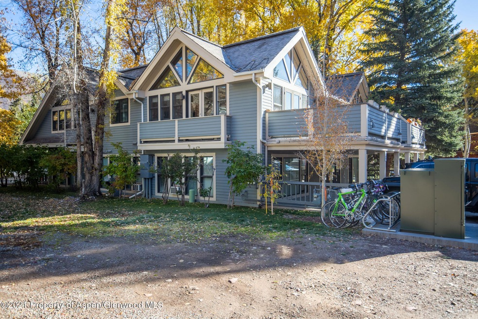 605 W Main
