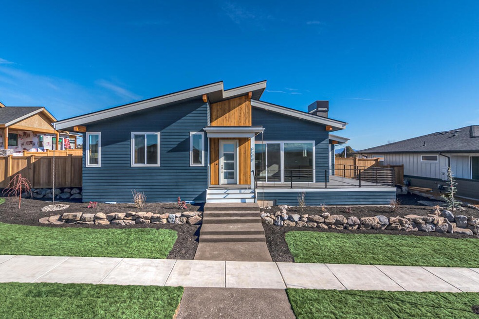 3772 SW 44th St unit Lot 51, Redmond, OR 97756 - photo 1