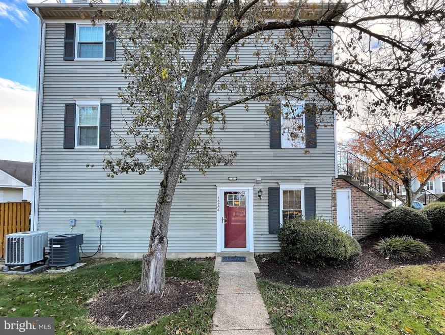 16206 Taconic Cir, Dumfries, VA 22025 - photo 1