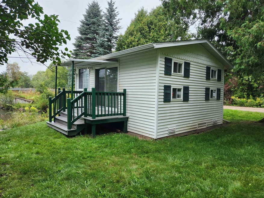 5497 N Cedar River Rd, Gladwin, MI 48624 - photo 1