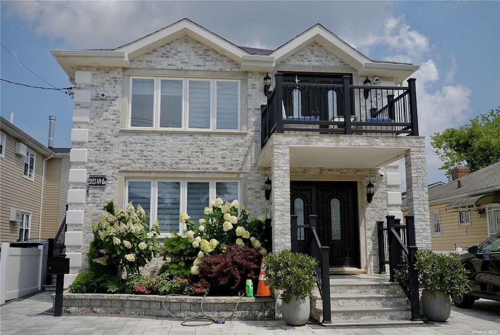 Sold $1,375,000 • Co-Listing Agent