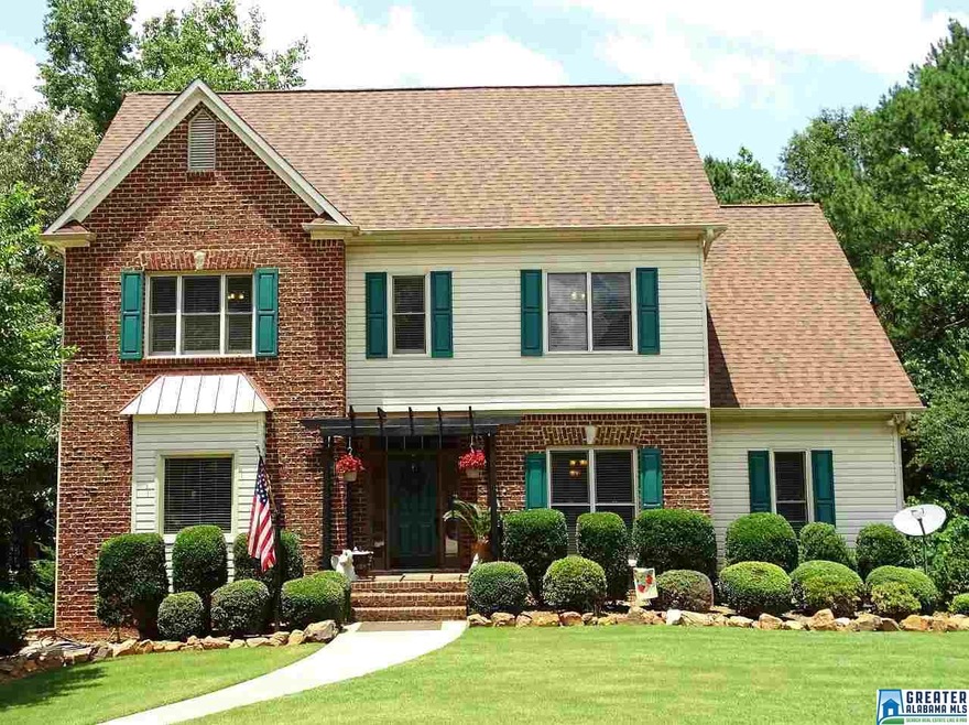 1 1/2 Story home on cul-de-sac!