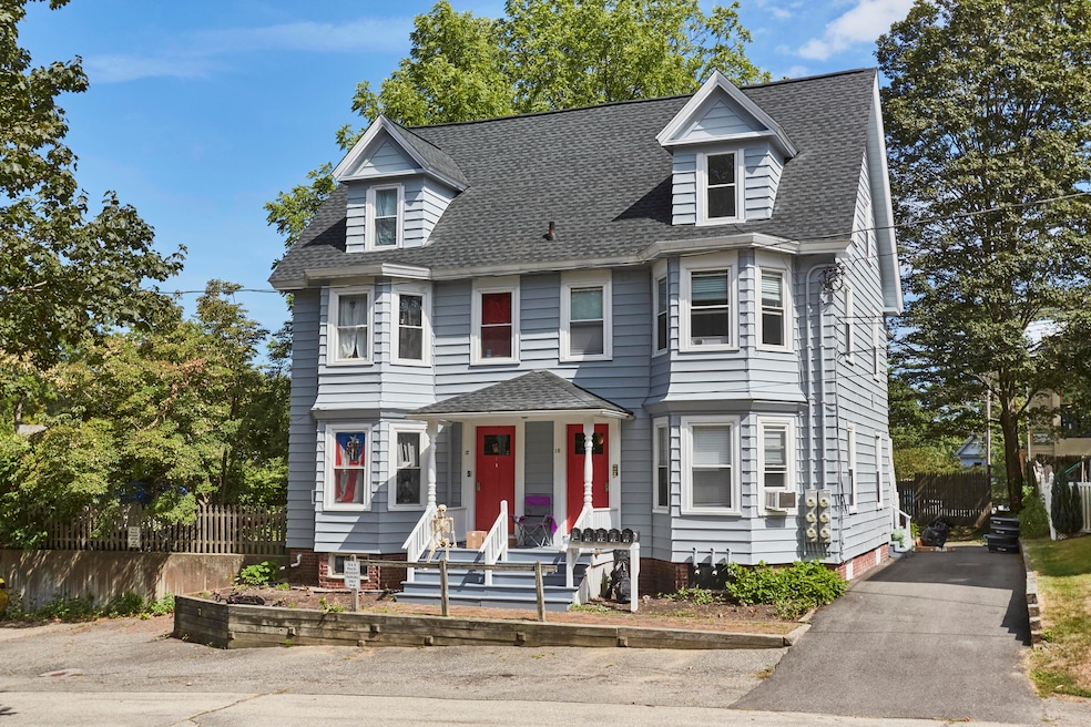 10-12 Pine St, Kittery, ME 03904 - photo 1