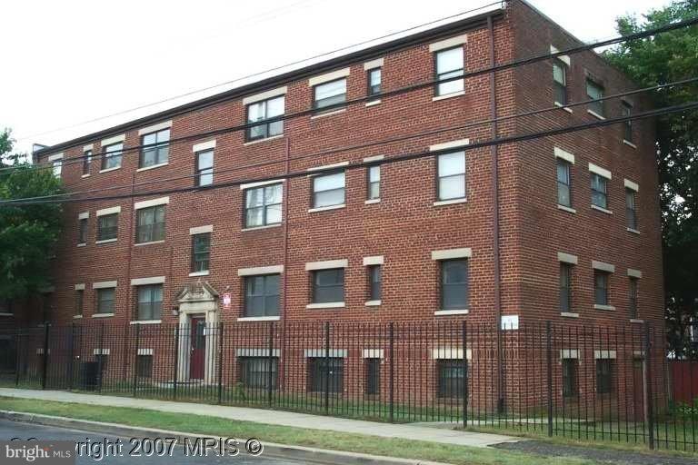 3275 15th Place SE unit 302, Washington, DC 20020 - photo 1