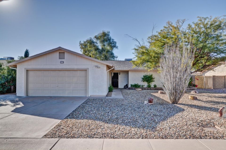 Nicely Landscaped Front Yard