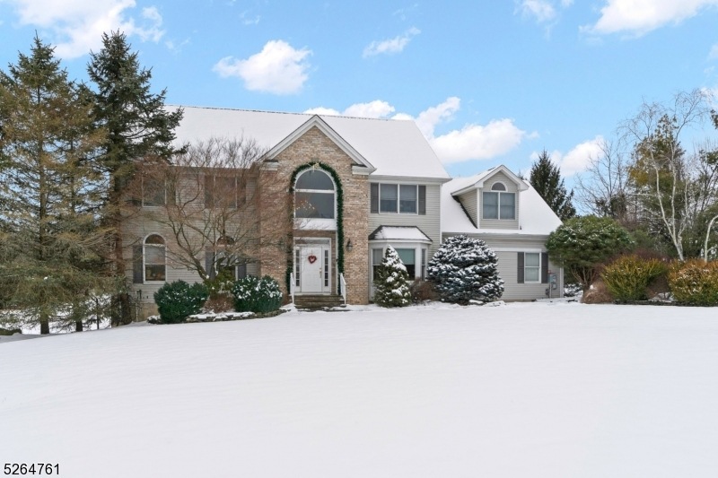 1 Spring Hunter Ct, Andover, NJ 07821 - photo 1