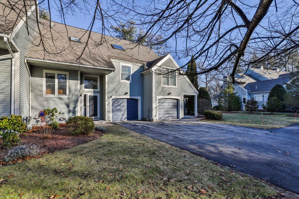 39 Hawthorne Village Rd unit U362, Nashua, NH 03062 - photo 1