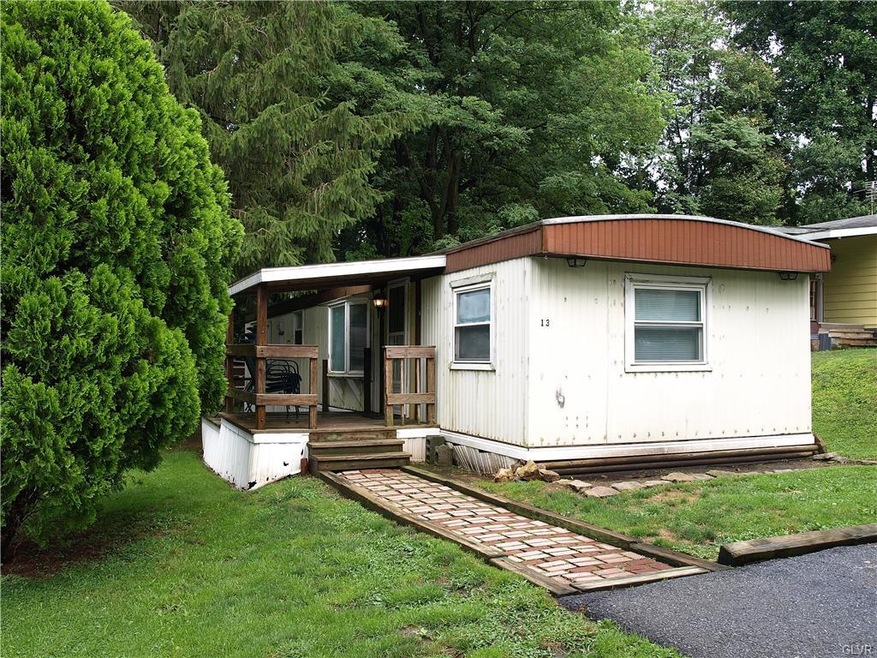 13 Acorn Ln, Boyertown, PA 19512 - photo 1