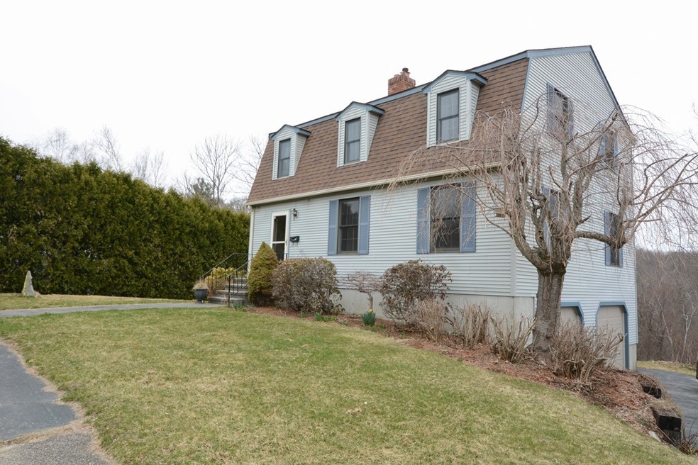 100 Wedgewood Rd, Worcester, MA 01602 - photo 1