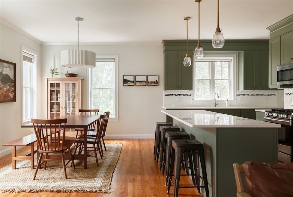 Sold $1,199,000 • Co-Listing Agent