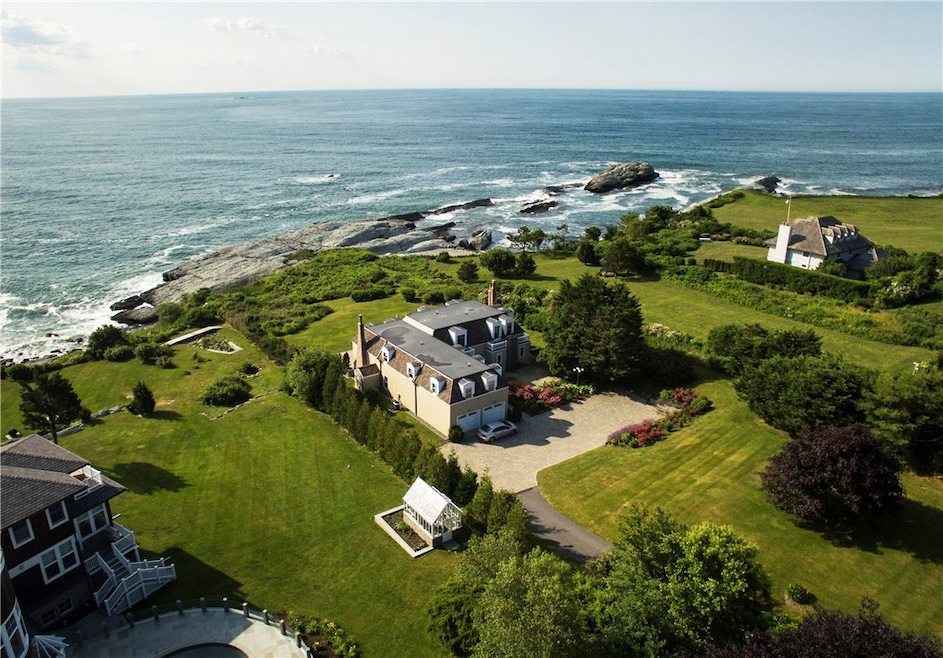 535 Tuckerman Ave, Middletown, RI 02842 - photo 1