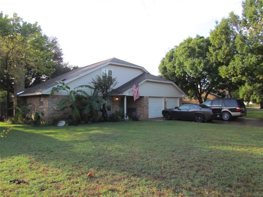 1107 Belmont Rd, Cleburne, TX 76033 - photo 1