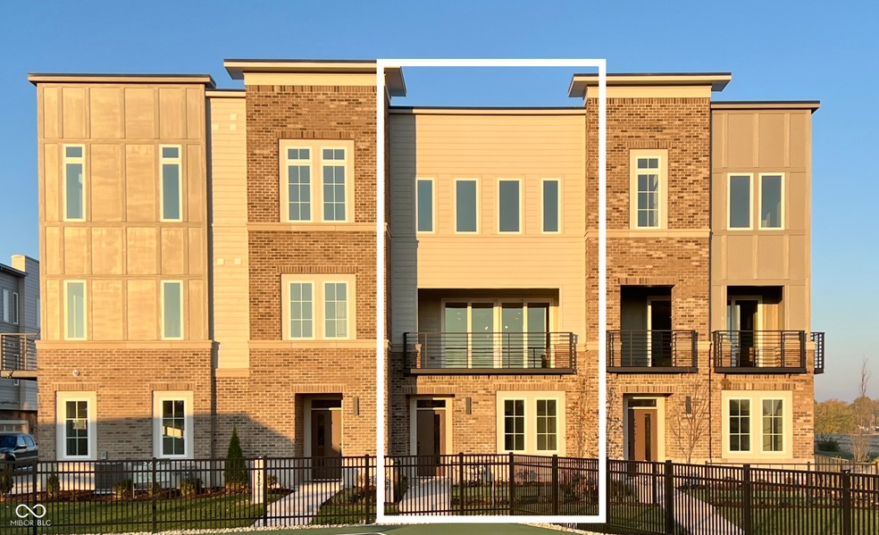 For Sale $529,000 • Co-Listing Agent