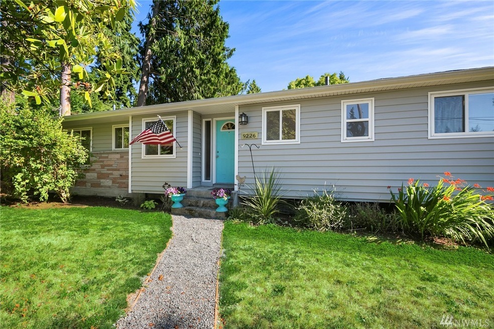 9226 220th St SW, Edmonds, WA 98020 - photo 1