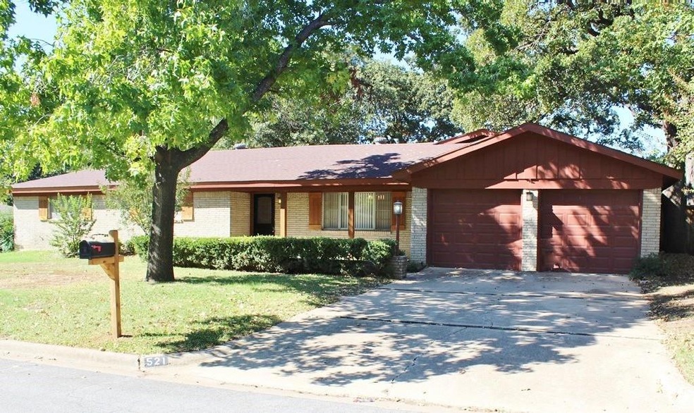 521 Caduceus Ln, Hurst, TX 76053 - photo 1