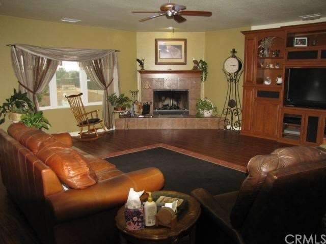 Fabulous Open Great Room