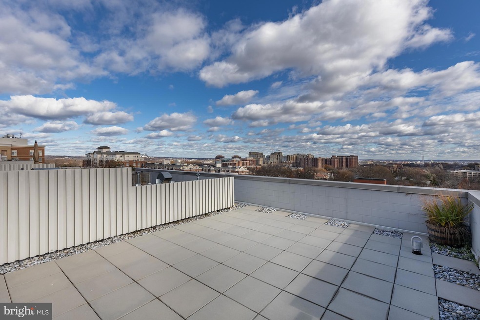 Clarendon 1021 unit 1030, Arlington, VA 22201 - photo 1