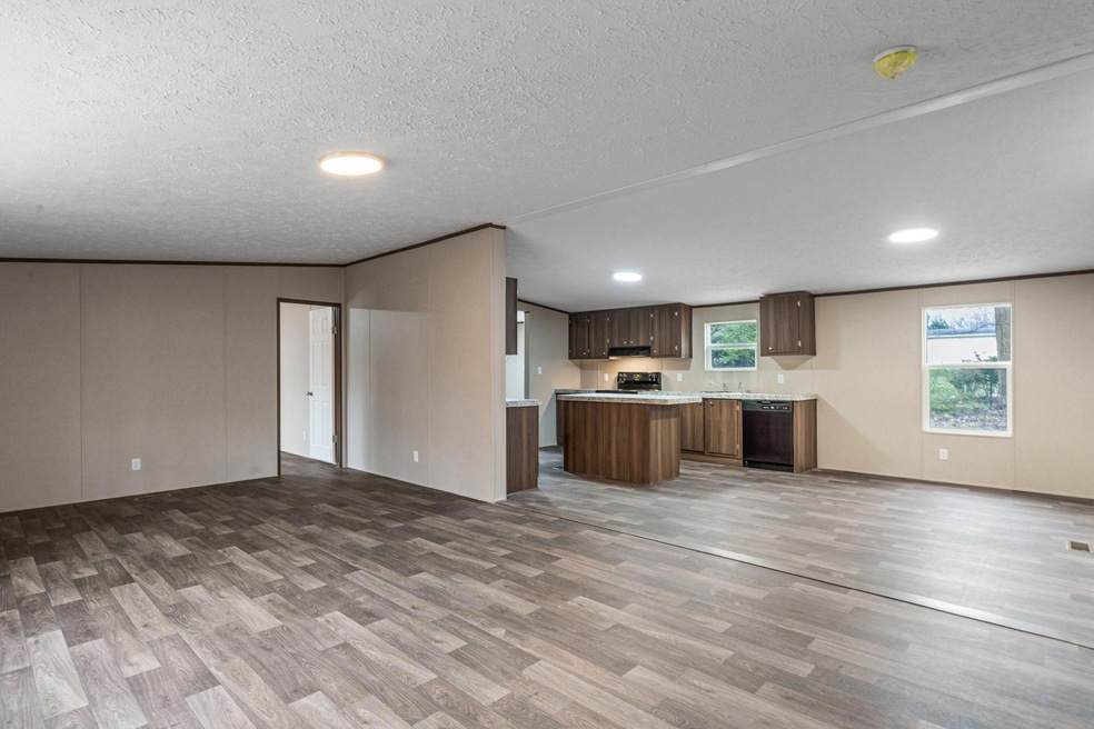 109 Arbor Dr unit 125, Statesville, NC 28677 - photo 1