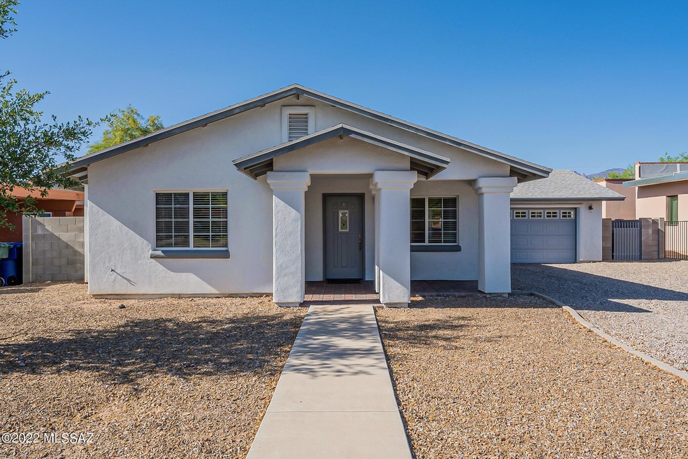 Welcome to 1133 E Hedrick Drive!