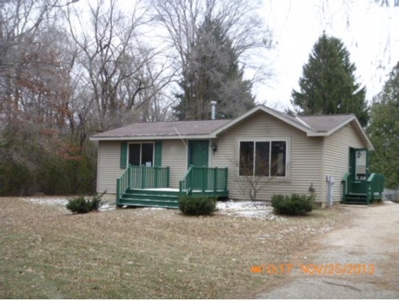 N2808 Otter Dr Waupaca WI 54981 MLS# 50088913 Homes com N2808 Otter Dr Waupaca WI 54981 MLS# 50088913 Homes com