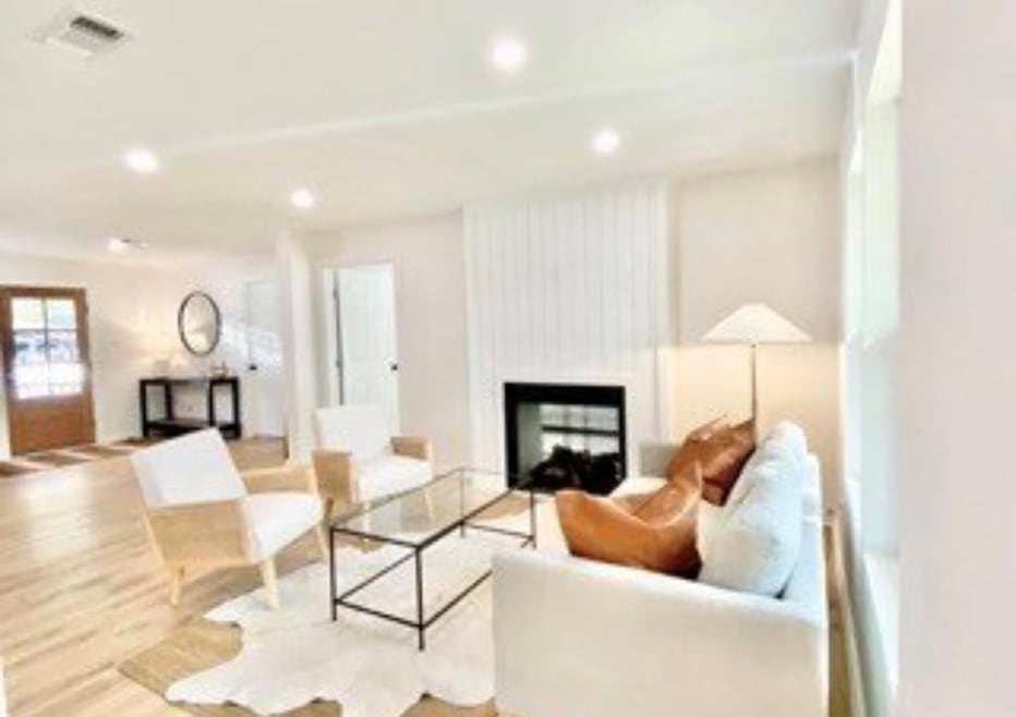 505 W Peach St, Fredericksburg, TX 78624 - photo 1