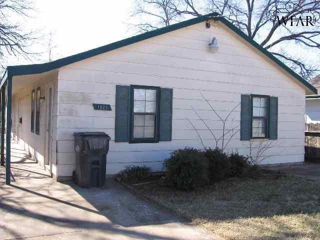 1529 23rd St unit B, Wichita Falls, TX 76301 - photo 1