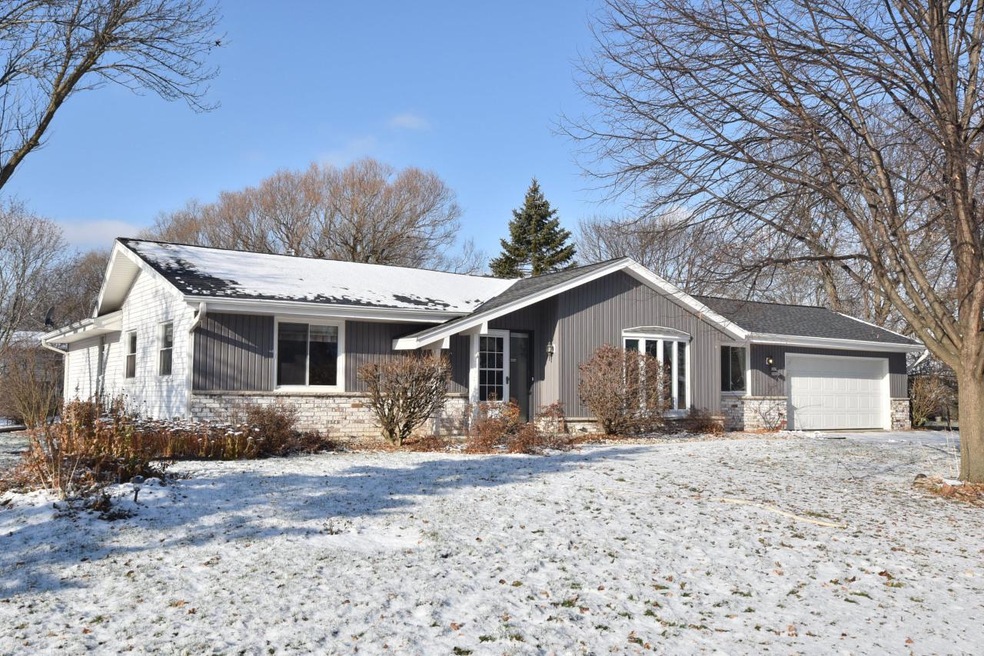 W169N10537 Pheasant Run, Colgate, WI 53017 - photo 1