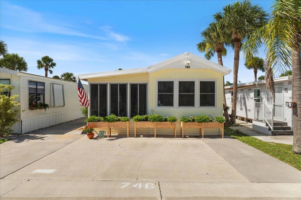 746 Campo Ln, Fort Myers, FL 33908 - photo 1