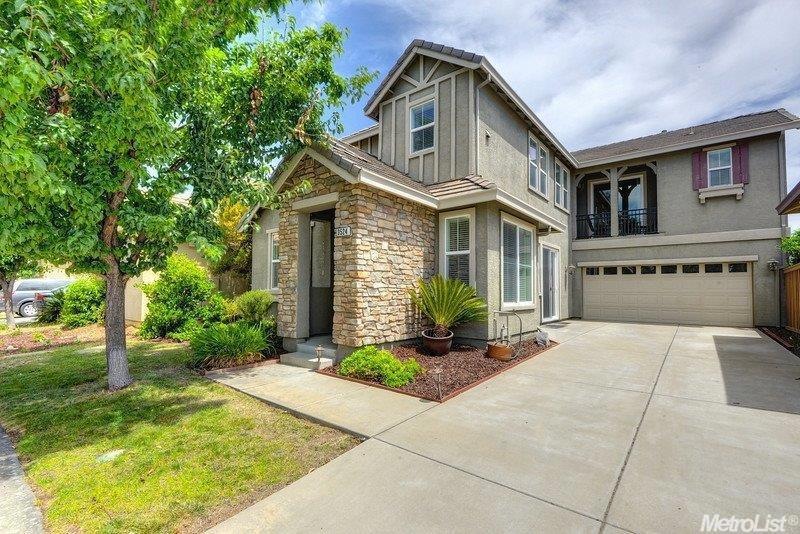 This charming Elliott Built home is located on a g